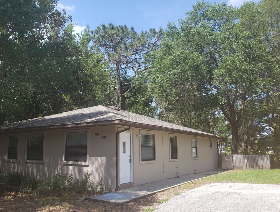 227 Davidson Ave in Inverness, FL - Building Photo