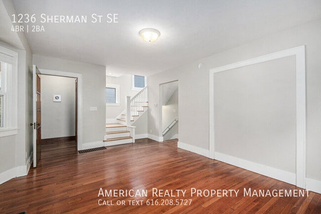 1236 Sherman St SE in Grand Rapids, MI - Building Photo - Building Photo