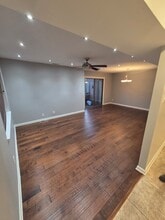 8351 Canning Ter in Greenbelt, MD - Foto de edificio - Building Photo