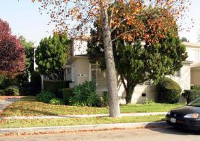 144 N Pass Ave in Burbank, CA - Building Photo