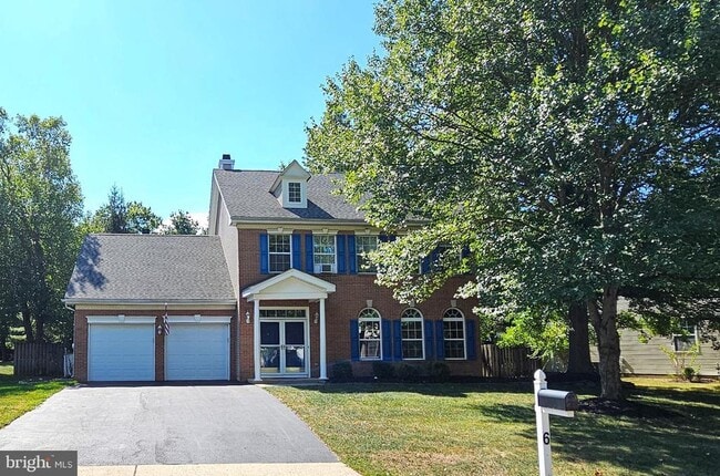 property at 6 Hedgecroft Dr