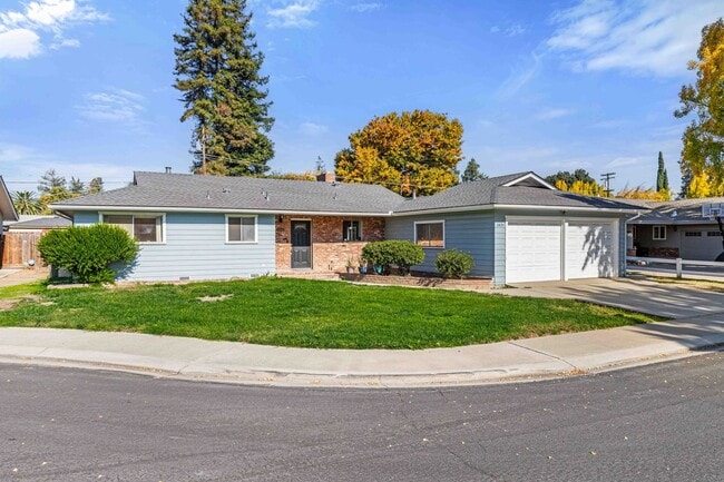 2825 Westchester Ln in Modesto, CA - Building Photo - Building Photo