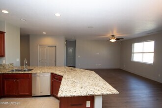 2275 Makenna Dr in Reno, NV - Building Photo - Building Photo