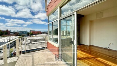 5855 Horton St in Emeryville, CA - Building Photo - Building Photo