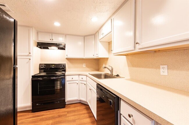 5506 Grover Ave-Unit -A-101 in Austin, TX - Building Photo - Building Photo