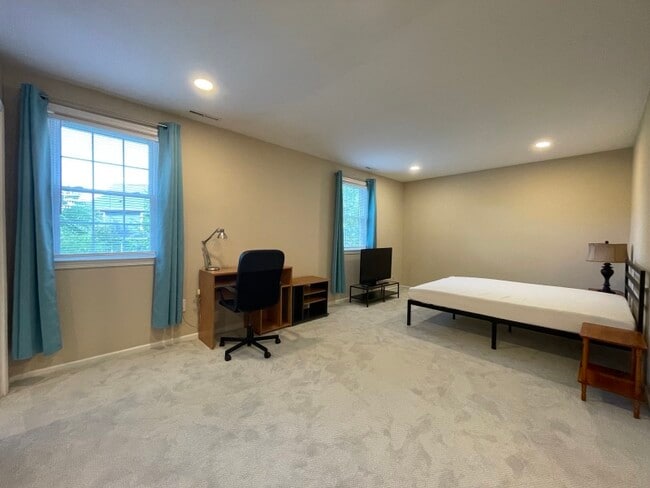 10540 Assembly Dr in Fairfax, VA - Building Photo - Building Photo