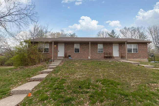 property at 1321 S Roseta Ave