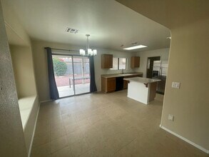 5641 E Flower Ave in Mesa, AZ - Building Photo - Building Photo