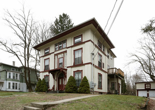 56 Broad St in Norwich, CT - Foto de edificio - Building Photo