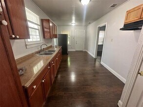 2238 Elsie Faye Heggins St in Dallas, TX - Building Photo - Building Photo