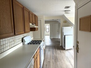 1310 Stanley St, Unit 3 rd floor in New Britain, CT - Building Photo - Building Photo