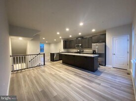 1659 Magundy St in Frederick, MD - Building Photo