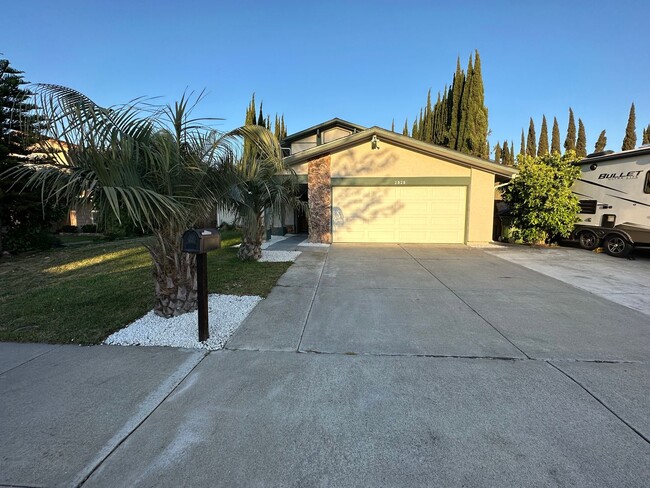 2820 Rhett Ct in Tracy, CA - Building Photo - Building Photo
