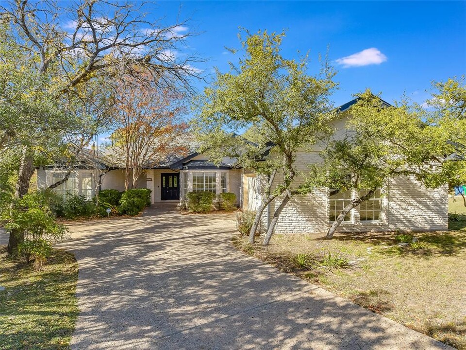 914 Biscayne St in Lakeway, TX - Building Photo