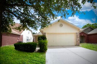 11914 Rolling Stream Dr in Tomball, TX - Building Photo
