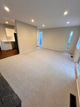18 Walnut Ave, Unit 18 in Larkspur, CA - Foto de edificio - Building Photo