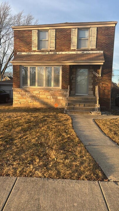 2840 W 84th Pl in Chicago, IL - Building Photo