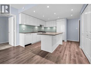 6638 Dunblane Ave in Burnaby, BC - Building Photo - Building Photo