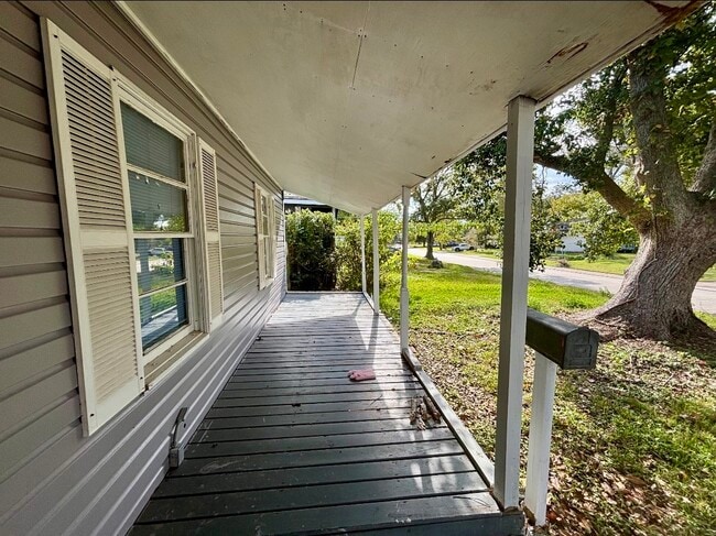 612 Winding Way St in Lake Jackson, TX - Building Photo - Building Photo