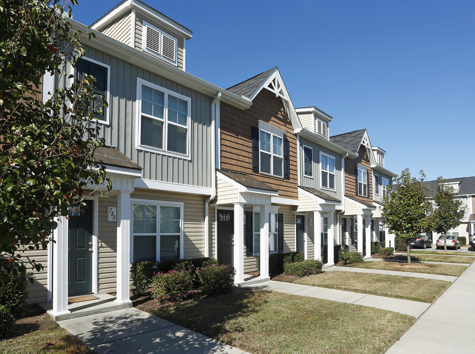 Kingsley Townes in Fayetteville, NC - Building Photo