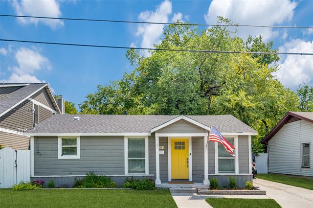 210 N Byrne St in McKinney, TX - Building Photo