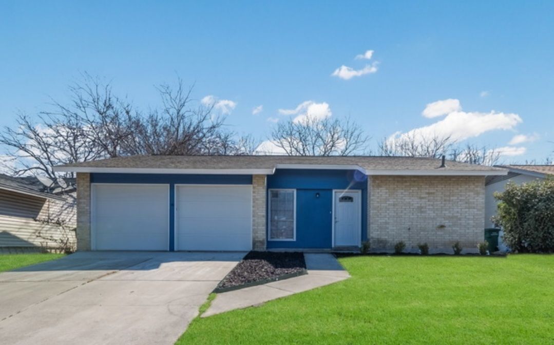 6522 Hidden Bluff in San Antonio, TX - Building Photo