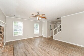 1551 Willow Creek Ct in Snellville, GA - Building Photo - Building Photo