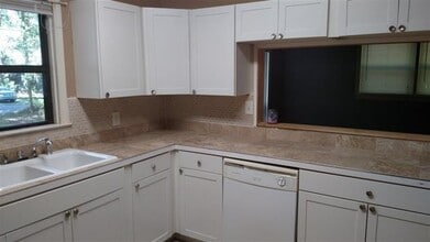 1643 Sharkey St in Tallahassee, FL - Building Photo - Building Photo