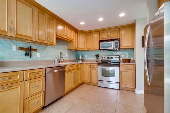 property at 4671 Hamilton St