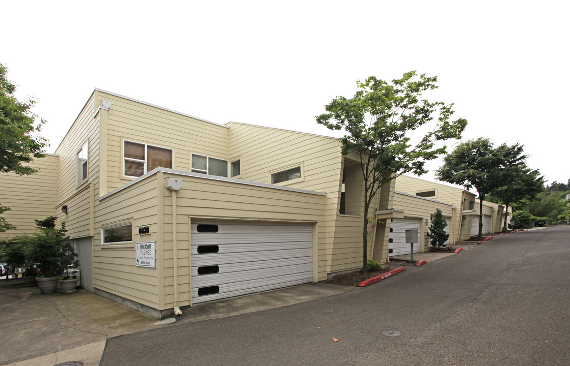 Macadam Village Apartments in Portland, OR - Building Photo