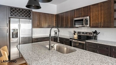 1200 Riverfront Dr, Unit 3117 in Little Rock, AR - Building Photo - Building Photo