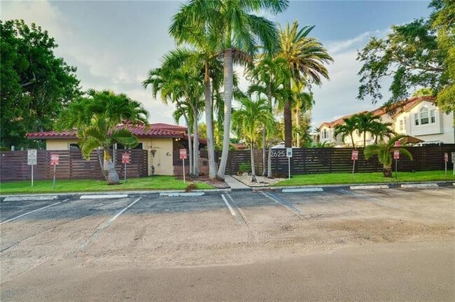 2625 NE 13th Ct in Fort Lauderdale, FL - Building Photo - Building Photo