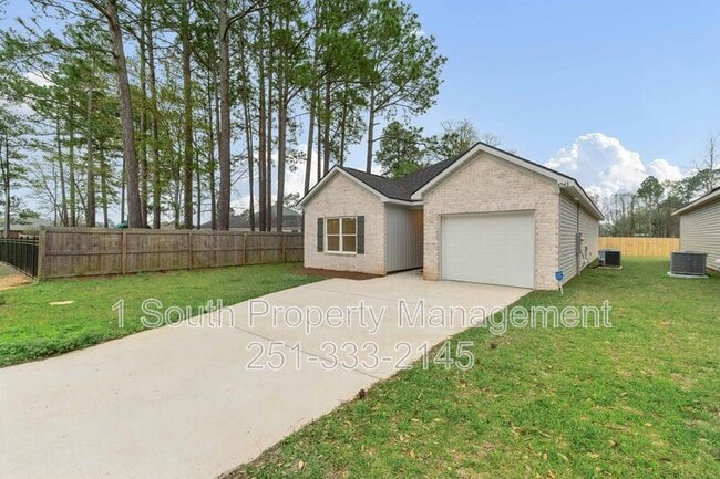 8543 Clarke Rd in Mobile, AL - Building Photo - Building Photo
