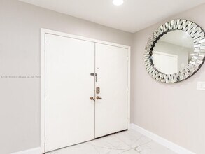 741 E Plantation Cir in Plantation, FL - Building Photo - Building Photo