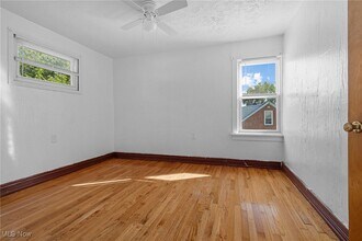 4571 W 157th St-Unit -2 in Cleveland, OH - Building Photo - Building Photo