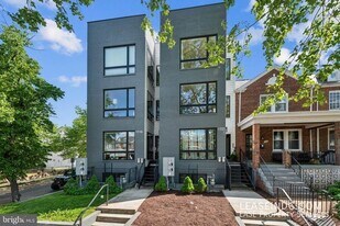 1719 D St NE in Washington, DC - Building Photo