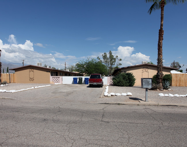 Park Manor Apartments in Tucson, AZ - Foto de edificio - Building Photo