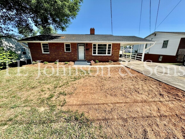 509 W Brookline St in Winston-Salem, NC - Building Photo - Building Photo