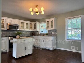 10419 College Ave in Kansas City, MO - Building Photo - Building Photo