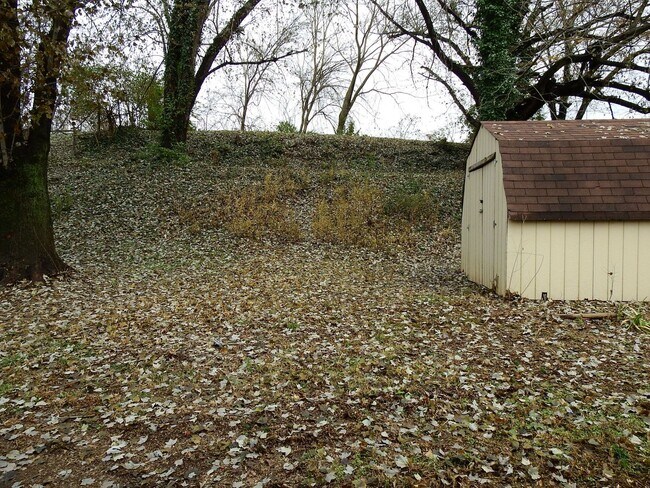 9813 East Ave in Louisville, KY - Building Photo - Building Photo