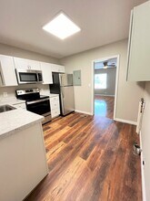 204 SE Lakewood Dr in Marietta, GA - Building Photo - Building Photo