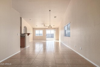 1621 E Ash Ave in Buckeye, AZ - Building Photo - Building Photo