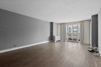 5601 N Sheridan Rd, Unit 20D in Chicago, IL - Foto de edificio - Building Photo