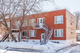 50 Léo-Lacombe Av in Laval, QC - Building Photo