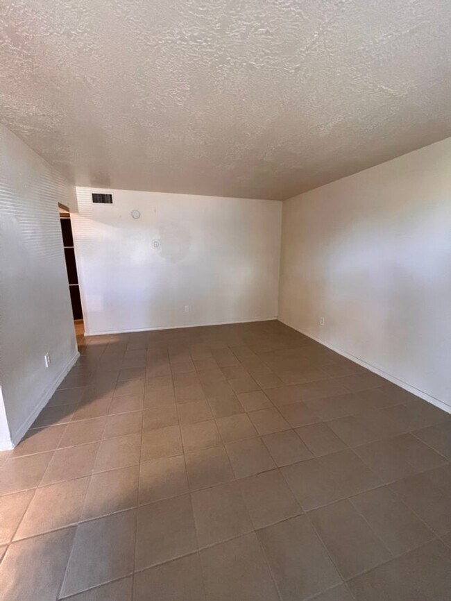 1024 Sage St in Grants, NM - Building Photo - Building Photo