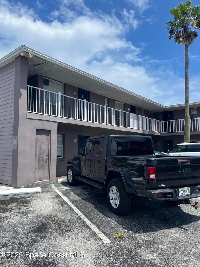 307 Adams Ave in Cape Canaveral, FL - Building Photo - Building Photo