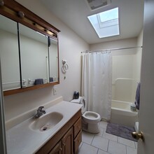 14 Fleetwood Park, Unit B in Bethel, CT - Building Photo - Building Photo