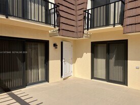 1123 11th Ln in Palm Beach Gardens, FL - Building Photo