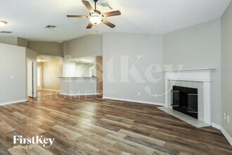 7341 Ironside Dr N in Jacksonville, FL - Building Photo - Building Photo