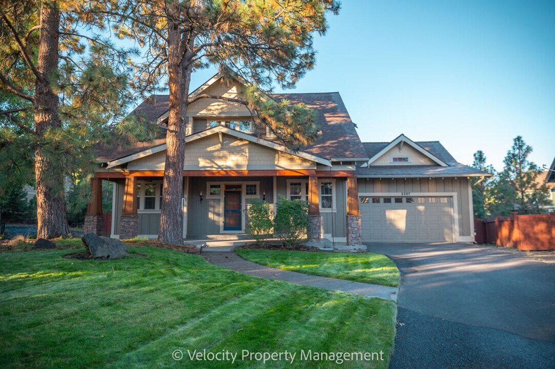 2287 Meadow Ct in Bend, OR - Building Photo